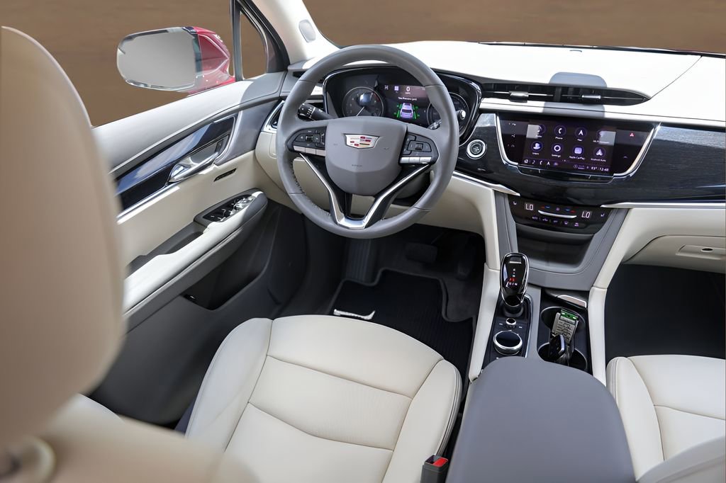 Certified 2022 Cadillac XT6 Premium Luxury w/ Technology Package AWD/4WD image 31