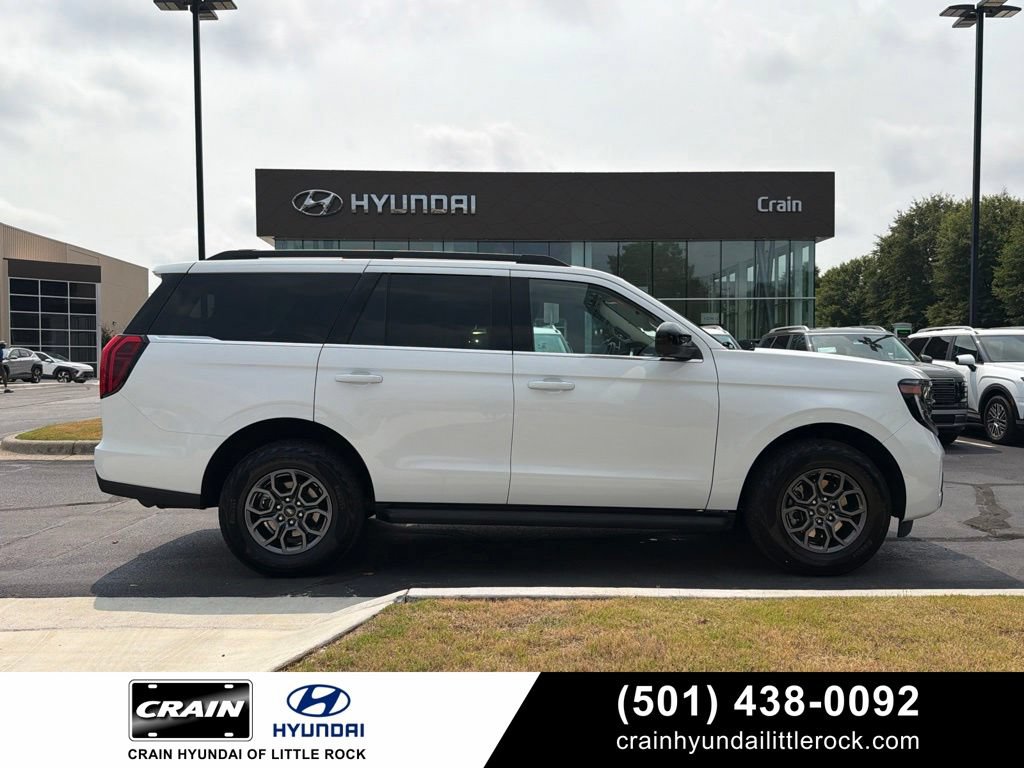 Used 2025 Ford Expedition Active AWD/4WD image 1