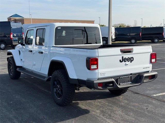 New 2025 Jeep Gladiator Sport image 5