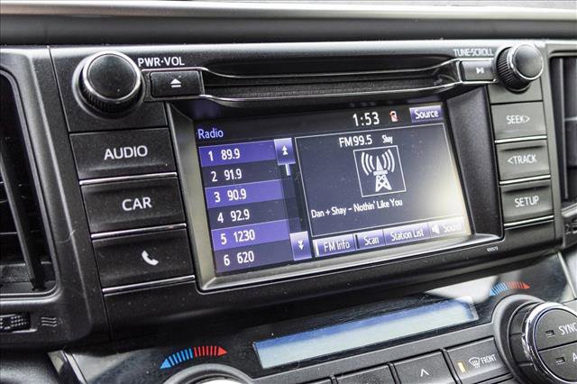 Used 2018 Toyota RAV4 LE image 17