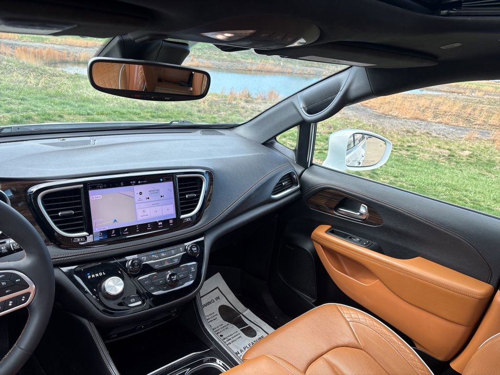 Used 2022 Chrysler Pacifica Pinnacle FWD image 52