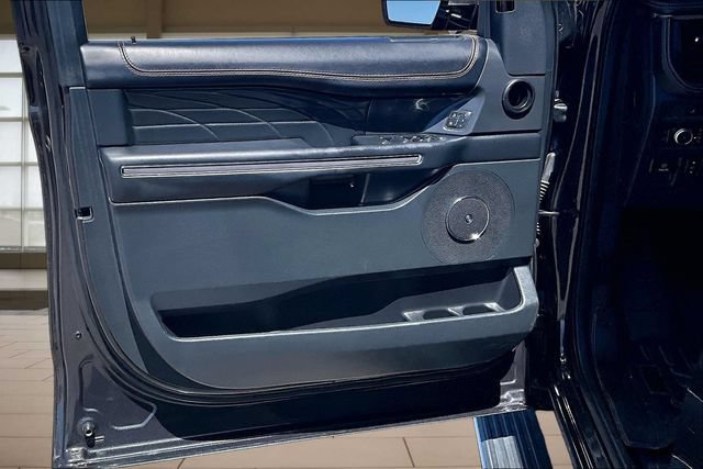 Used 2022 Ford Expedition Max Platinum AWD/4WD image 23