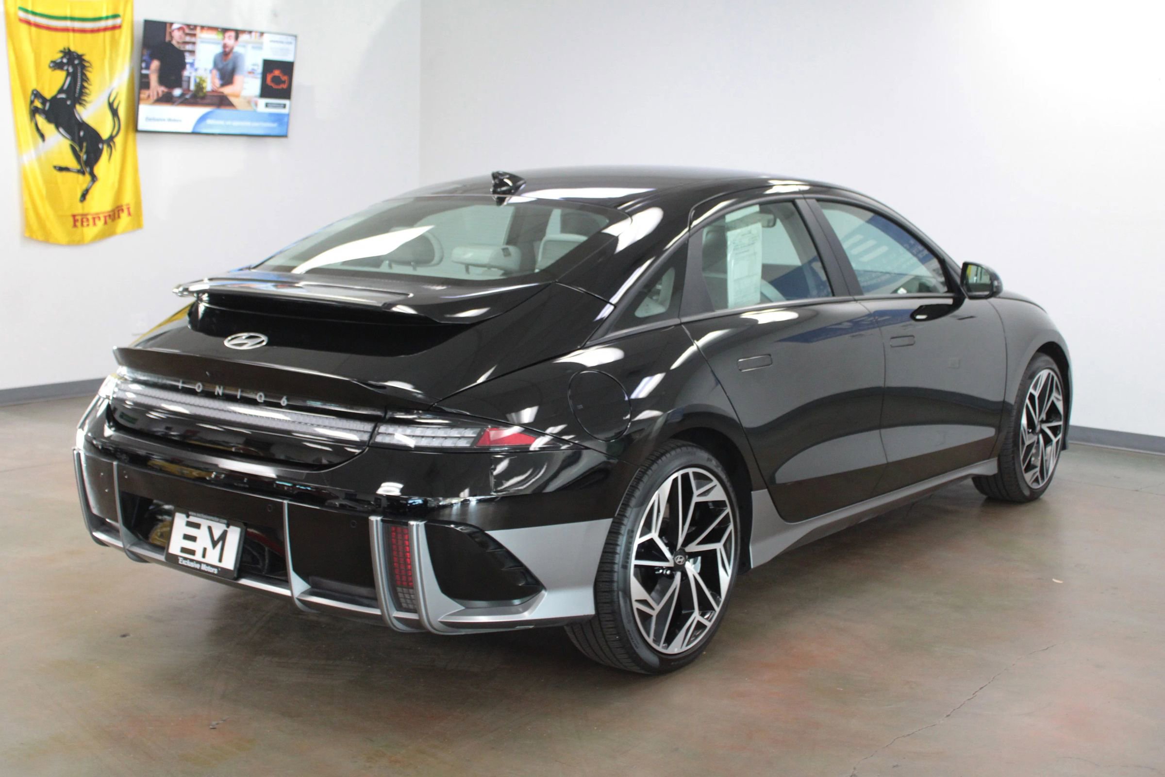 Used 2023 Hyundai Ioniq 6 SEL w/ Cargo Package image 5