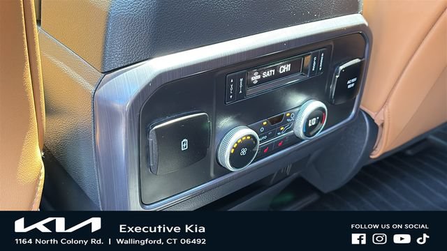 Used 2022 Ford Expedition Platinum AWD/4WD image 29