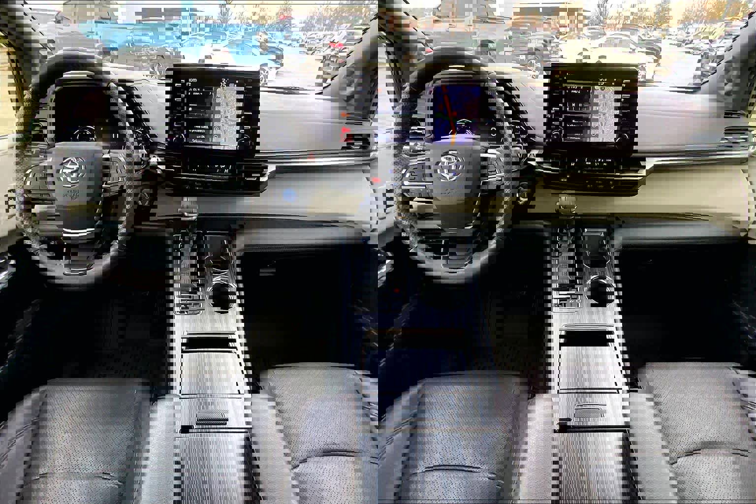 Certified 2021 Toyota Sienna Platinum image 29