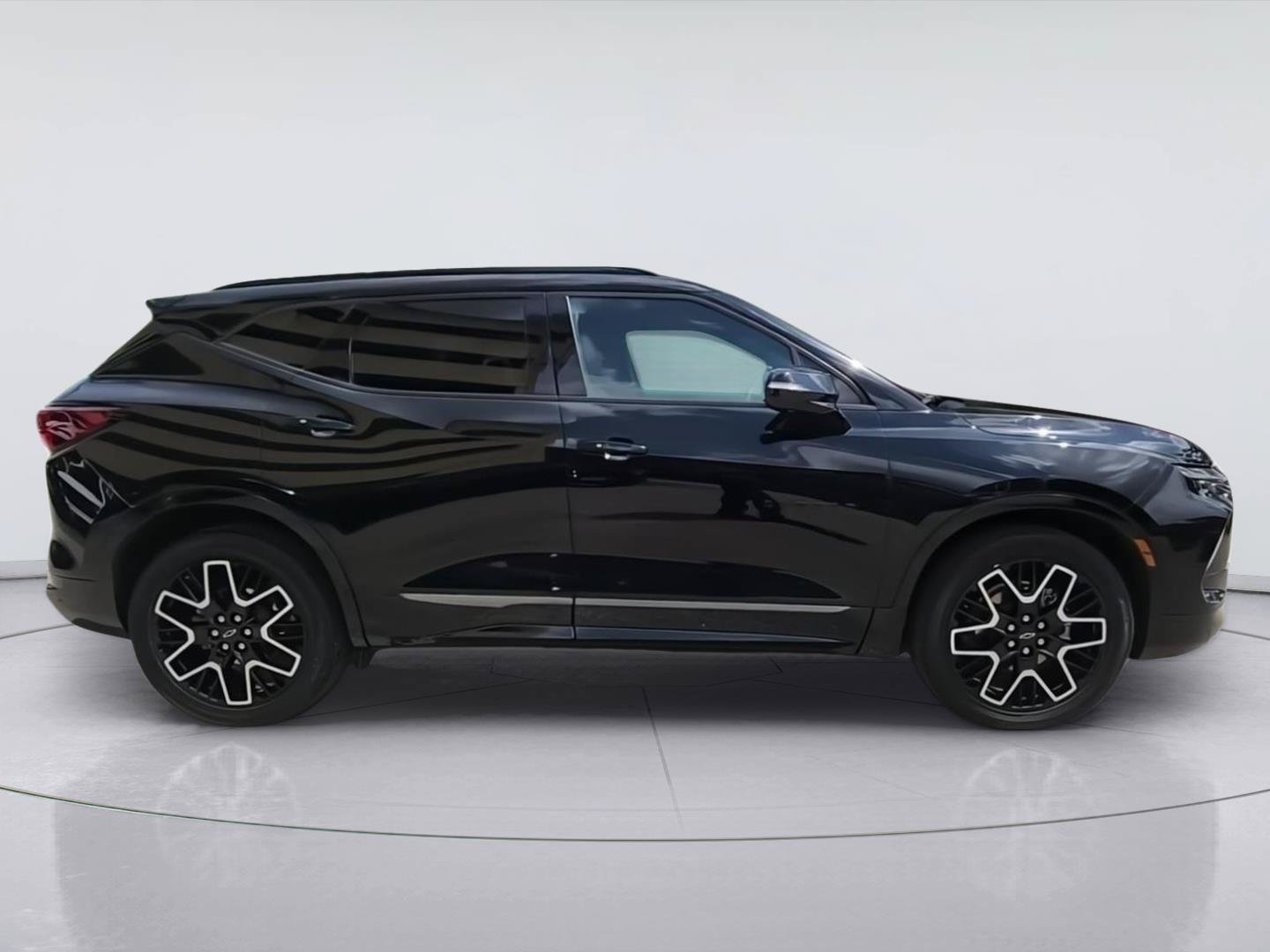 Used 2023 Chevrolet Blazer RS w/ Driver Confidence II Package AWD/4WD image 9