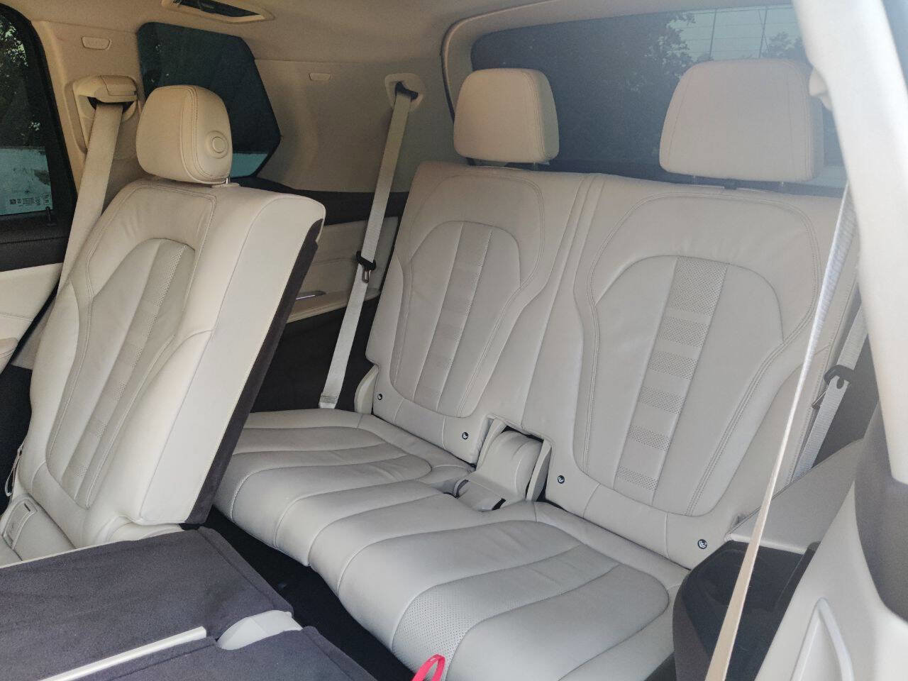 Used 2019 BMW X7 xDrive40i w/ Cold Weather Package image 25
