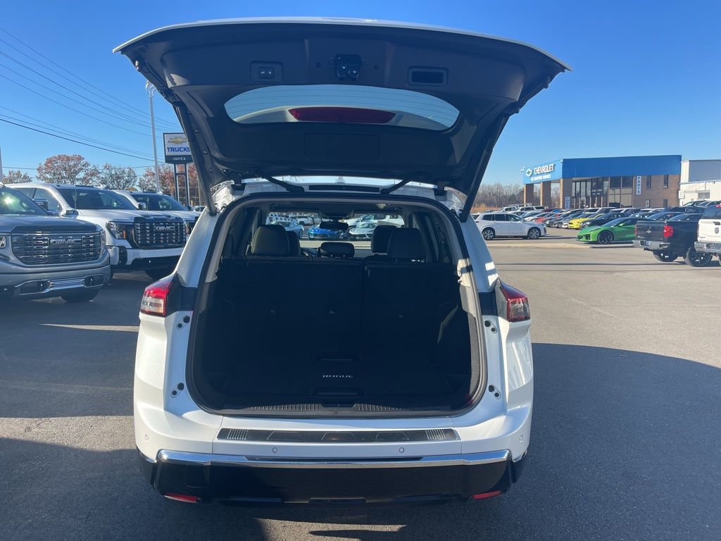 Used 2024 Nissan Rogue Platinum w/ Platinum Premium Package image 30