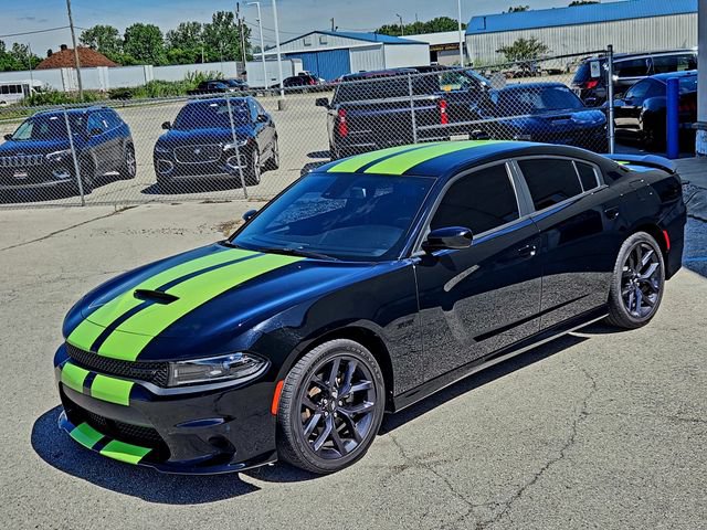 Used 2023 Dodge Charger R/T w/ Plus Group RWD image 2