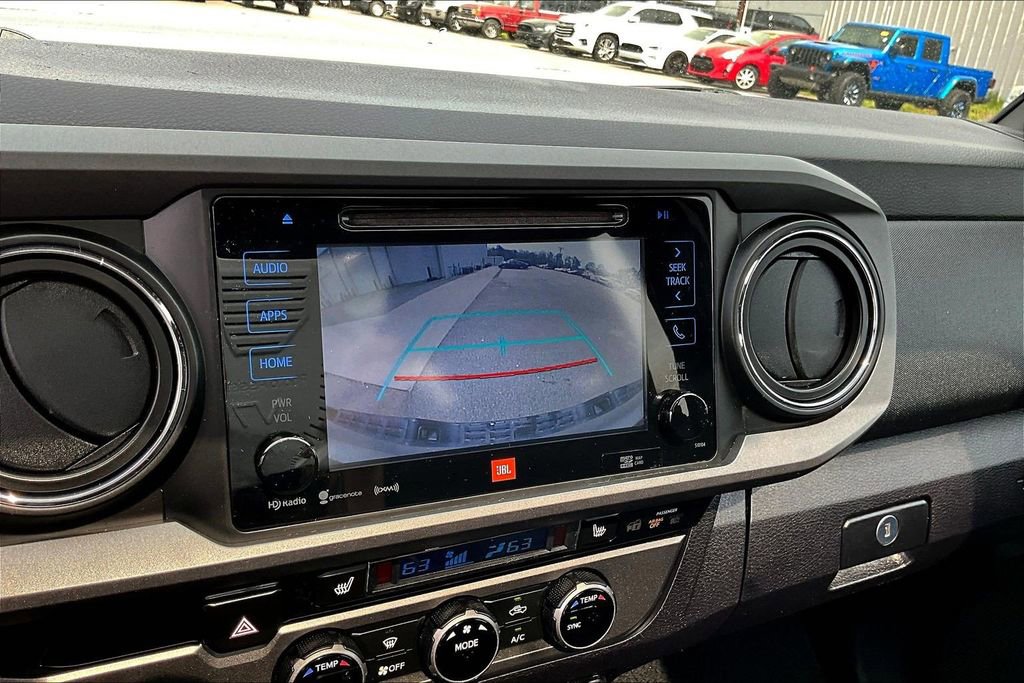 Used 2016 Toyota Tacoma TRD Sport image 16