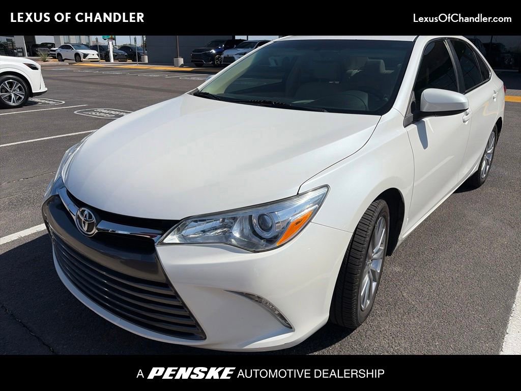 Used 2015 Toyota Camry XLE w/ Moonroof Package FWD image 1