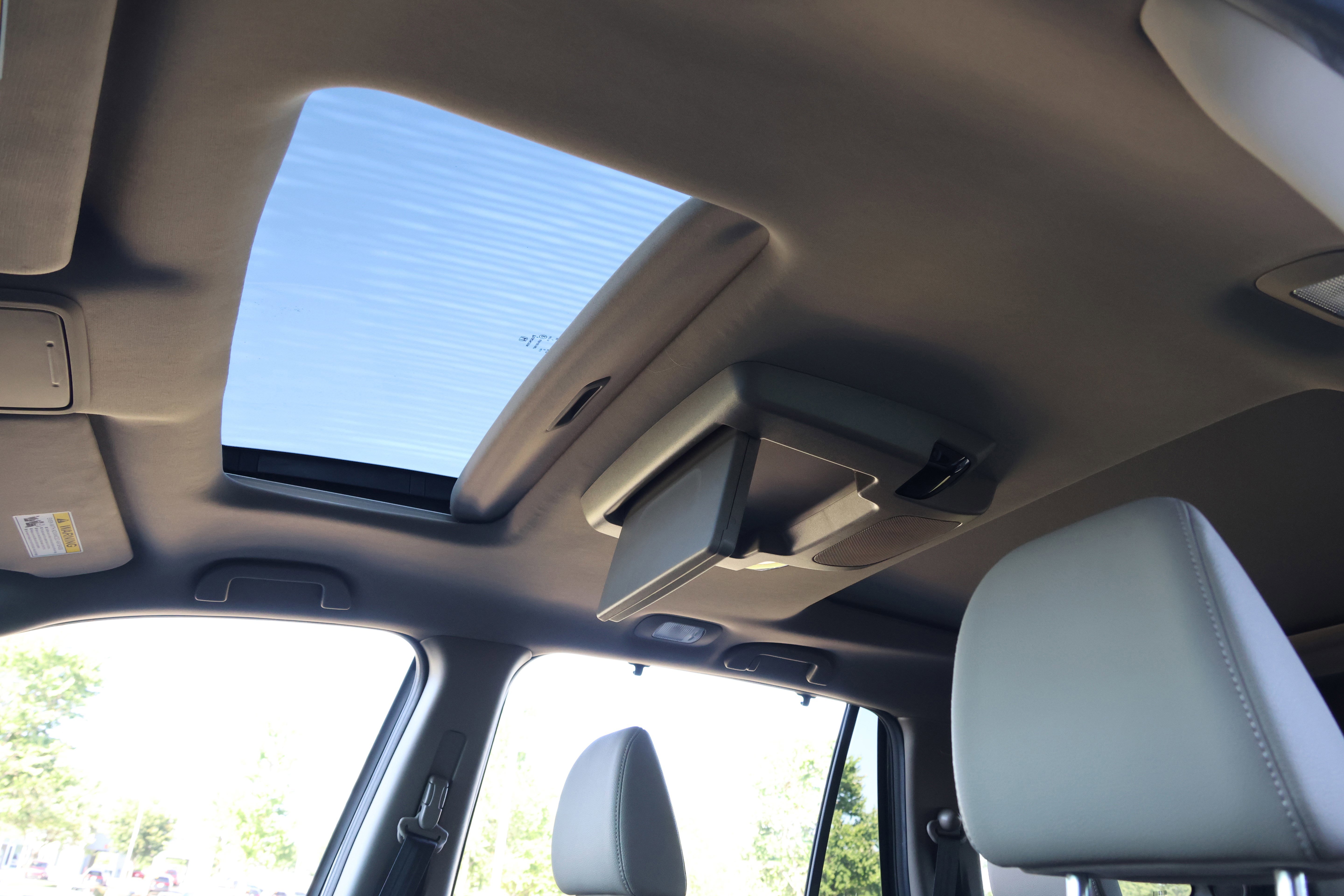 Used 2021 Honda Pilot Elite image 32