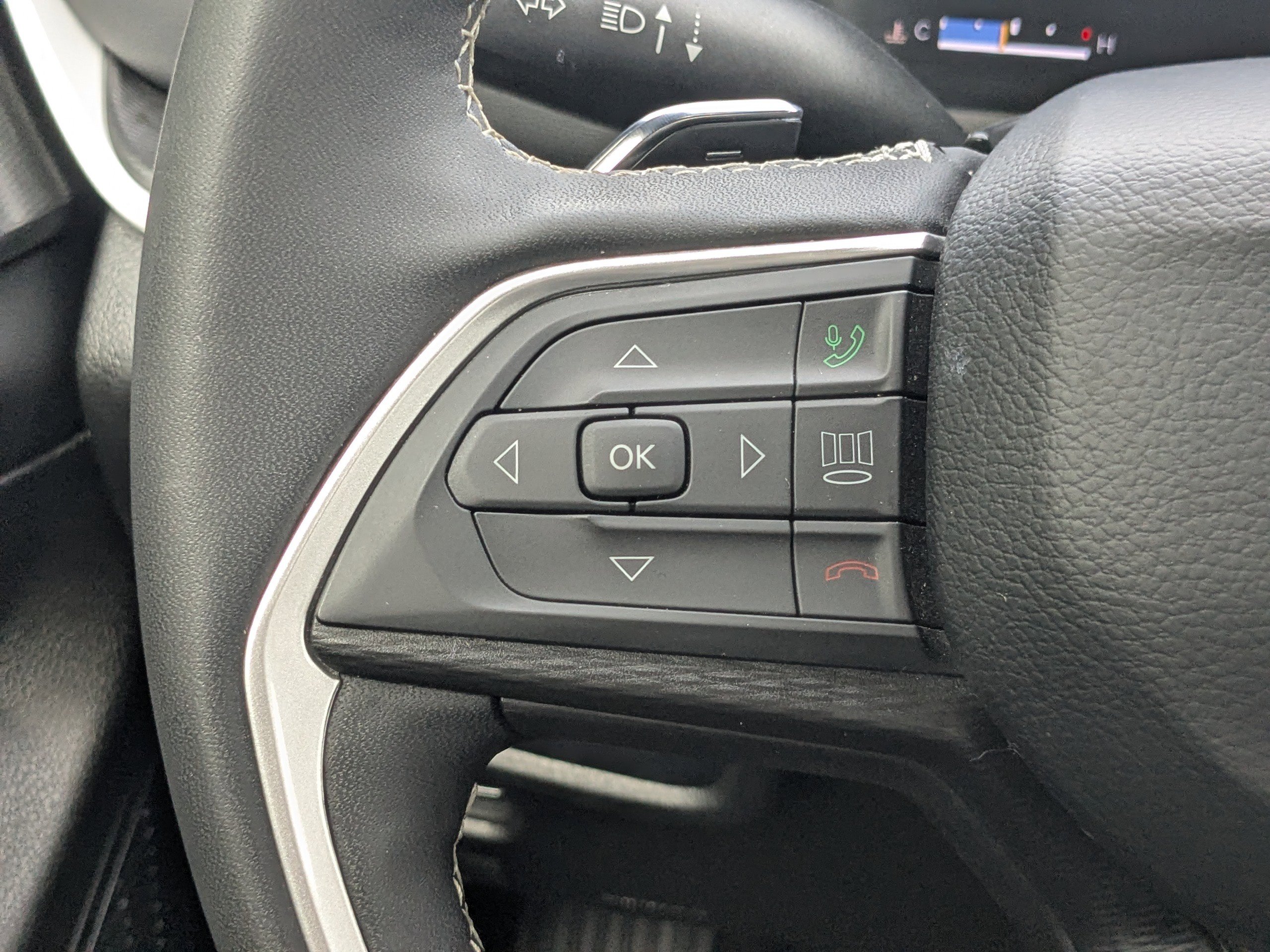 Certified 2025 Jeep Grand Cherokee L Laredo w/ Luxury Tech Group I image 22