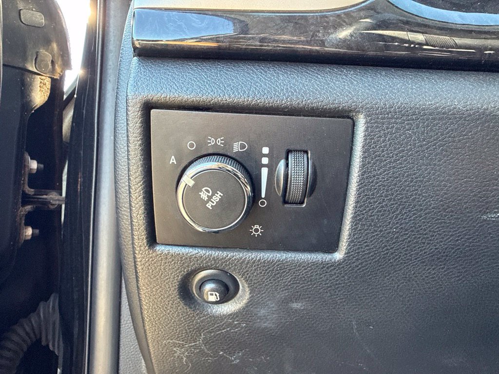 Used 2012 Jeep Grand Cherokee Laredo w/ Laredo E Group AWD/4WD image 15