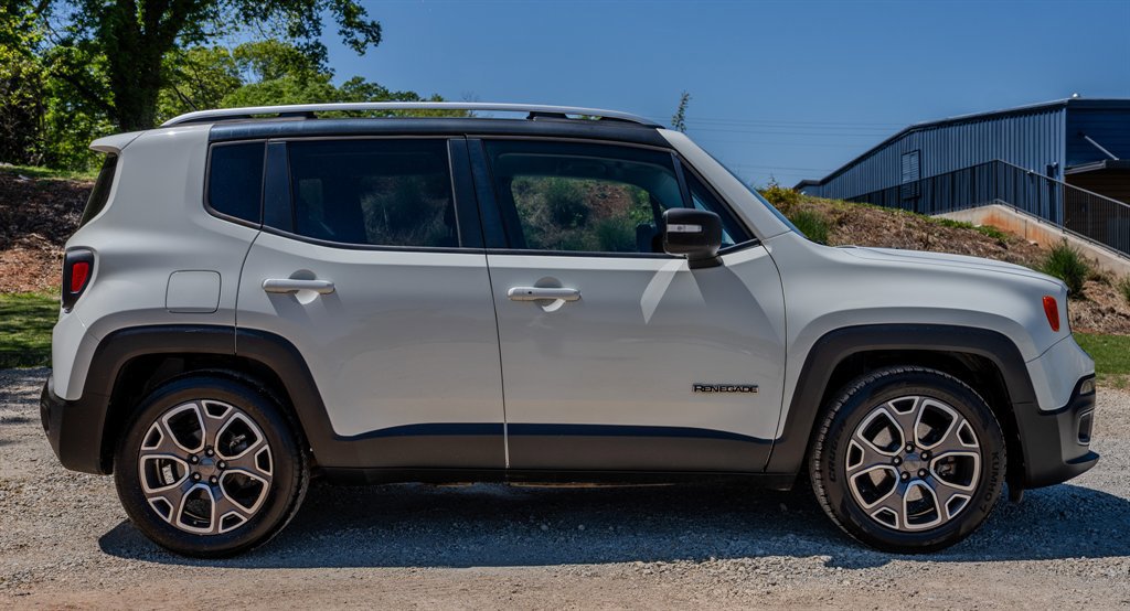 Used 2016 Jeep Renegade Limited FWD image 6