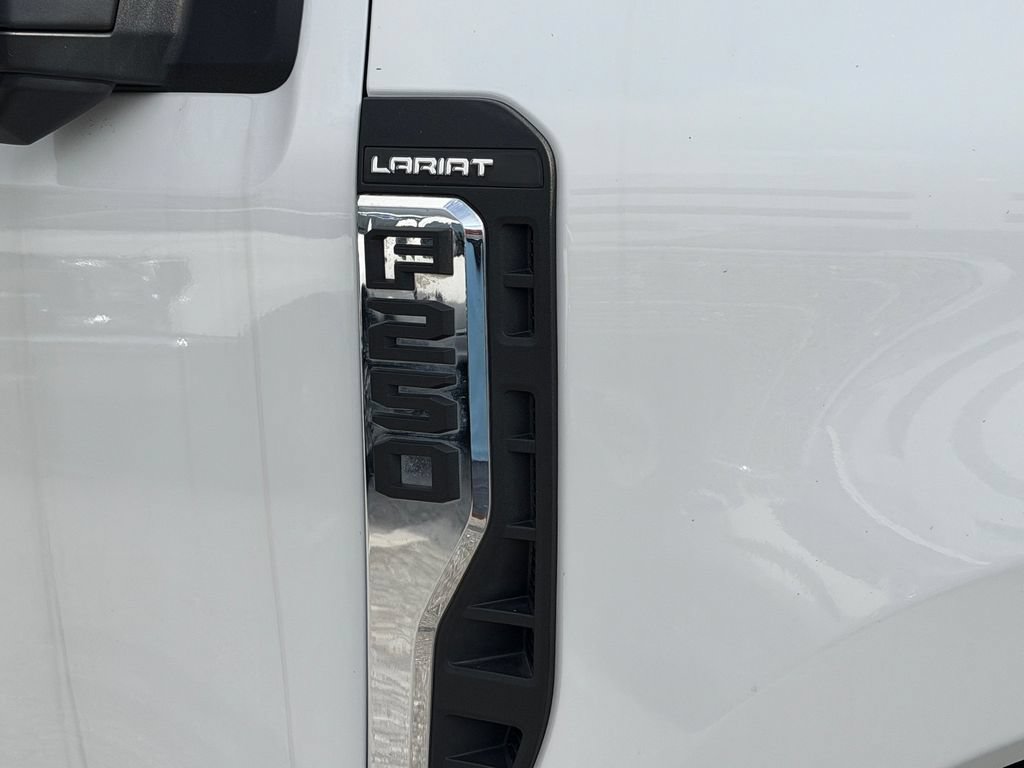 Used 2024 Ford F250 Lariat w/ Lariat Ultimate Package AWD/4WD image 11