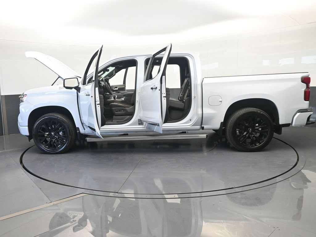 Used 2026 Chevrolet Silverado 1500 High Country w/ Technology Package AWD/4WD image 90