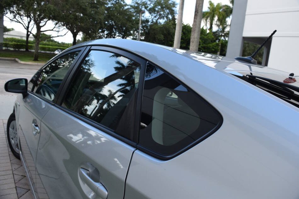 Used 2010 Toyota Prius Two FWD image 33