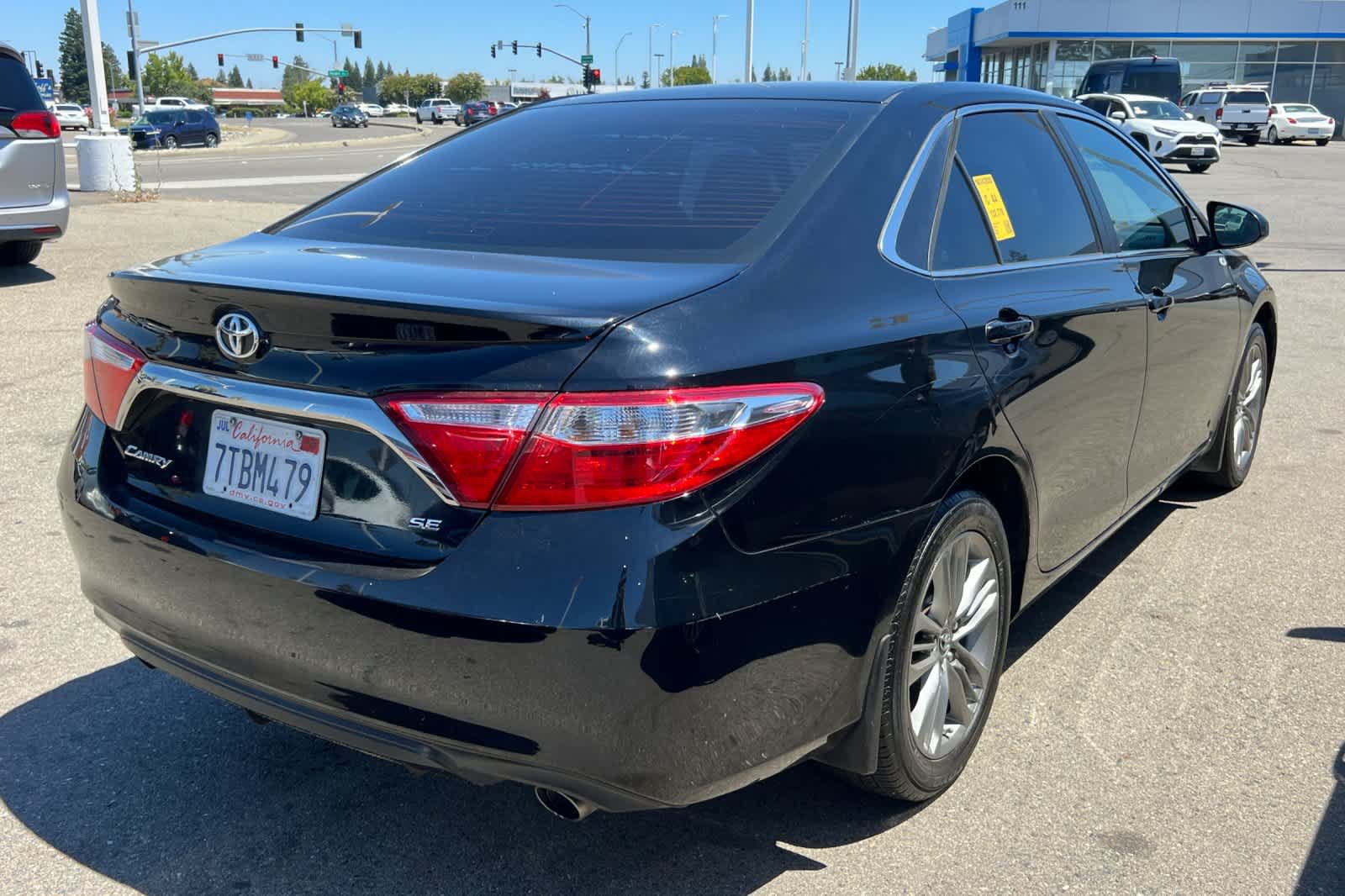 Used 2016 Toyota Camry SE FWD image 4