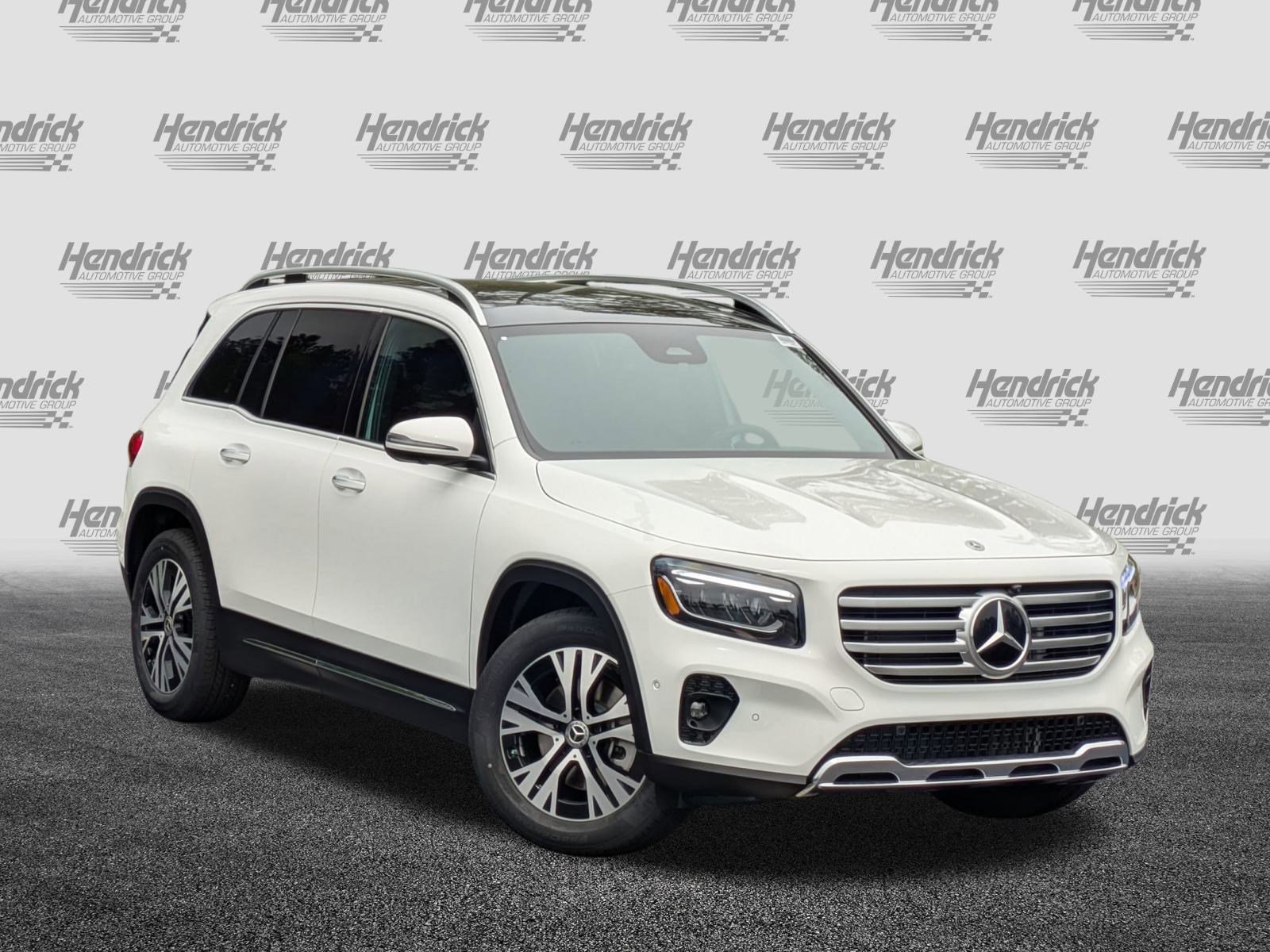 New 2025 Mercedes-Benz GLB 250 image 2