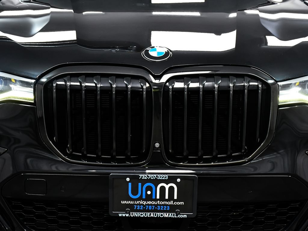 Used 2021 BMW X7 M50i w/ Dynamic Handling Package AWD/4WD image 96