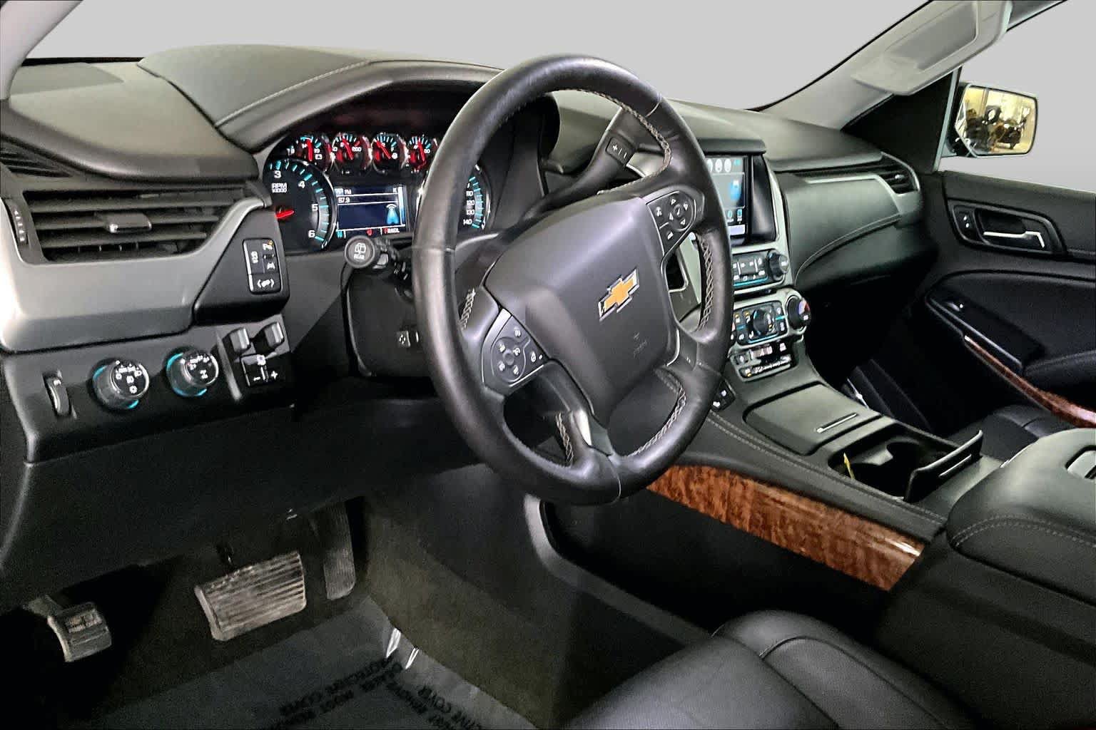 Used 2018 Chevrolet Tahoe Premier AWD/4WD image 18