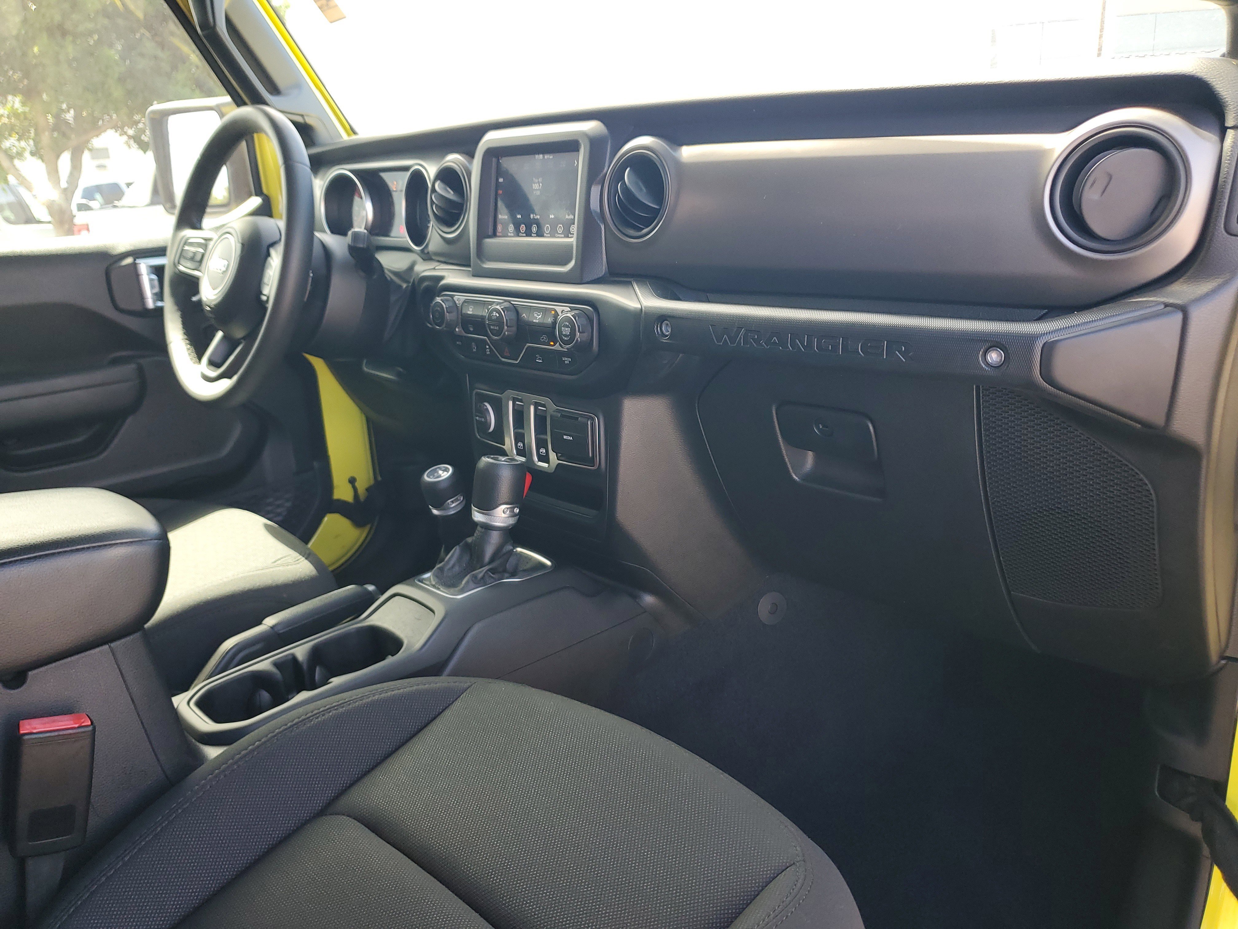 Used 2023 Jeep Wrangler Sport image 17