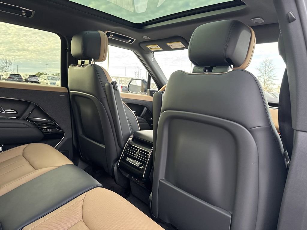 New 2025 Land Rover Range Rover Sport Dynamic SE image 22