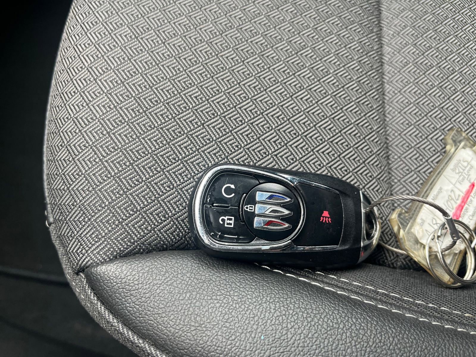 Used 2025 Buick Encore GX Preferred FWD image 21