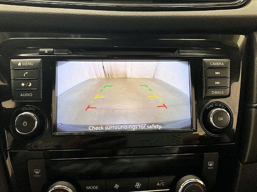 Used 2020 Nissan Rogue SV AWD/4WD image 13