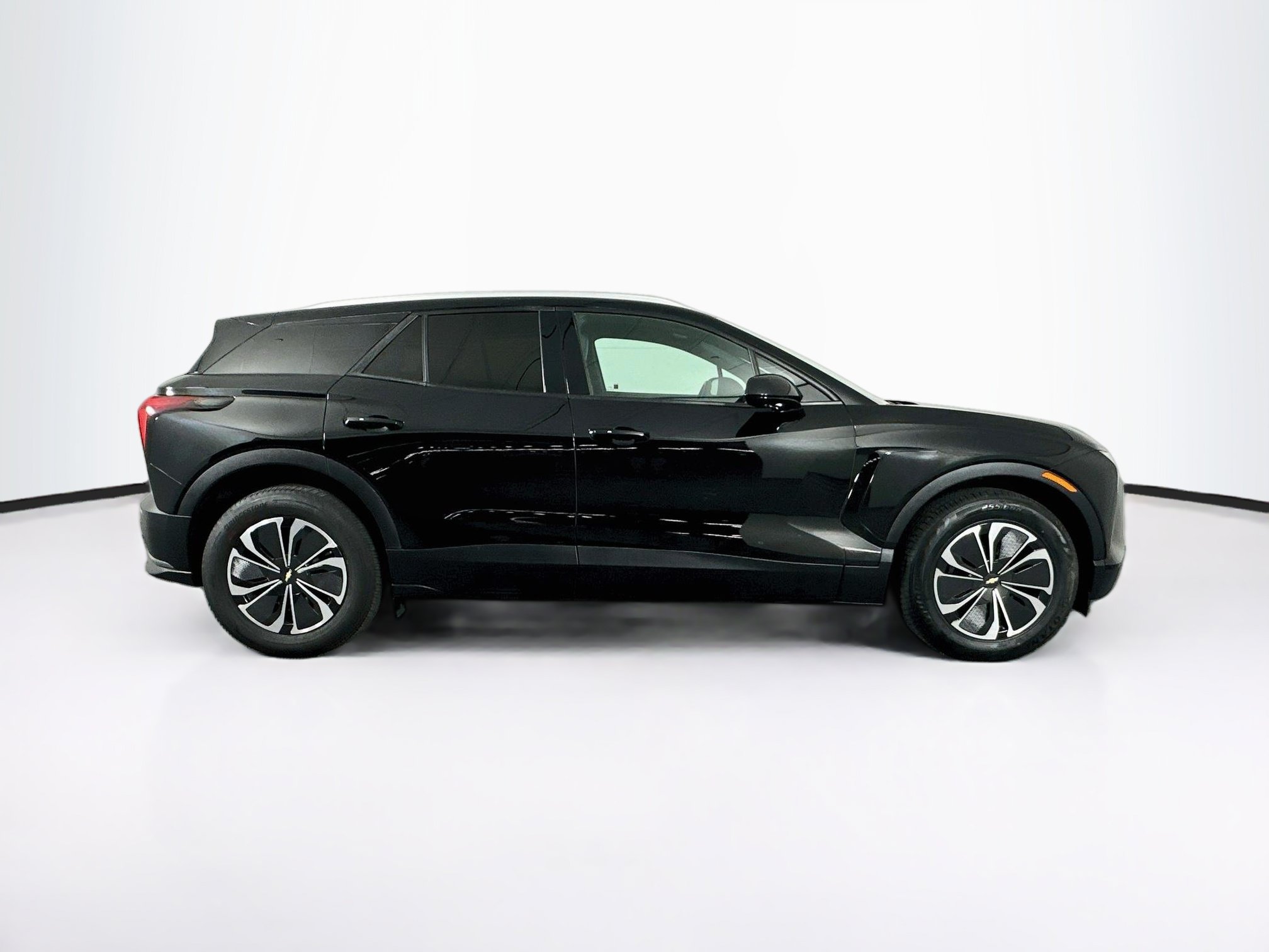 Used 2024 Chevrolet Blazer EV LT AWD/4WD image 10