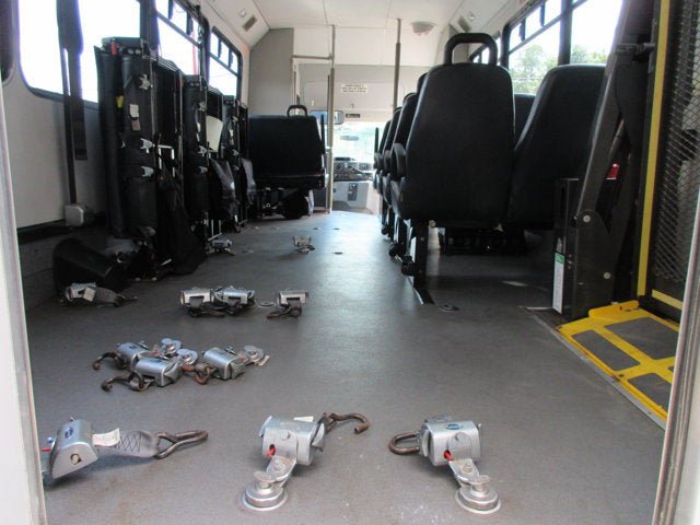 Used 2013 Ford E-450 and Econoline 450 Super Duty w/ Shuttle Bus Prep Pkg RWD image 9