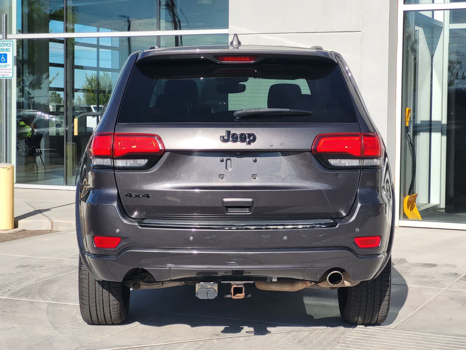 Used 2017 Jeep Grand Cherokee Altitude AWD/4WD image 6