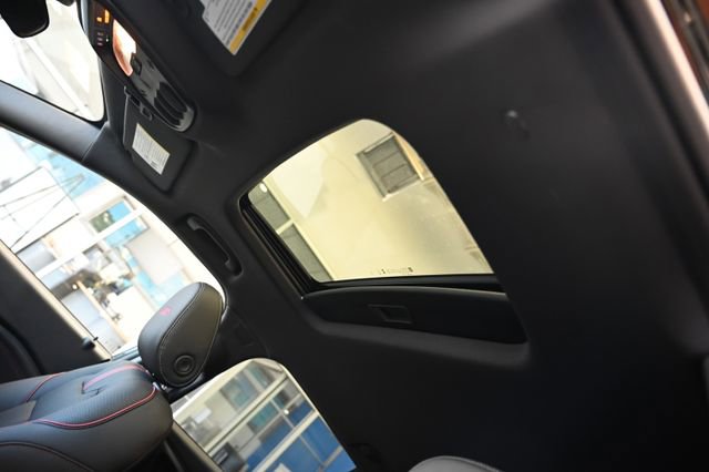 New 2026 Chevrolet Trax RS w/ Sunroof Package FWD image 19
