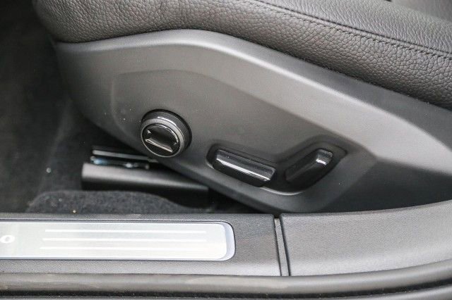 New 2025 Volvo V90 B6 Cross Country Plus w/ Protection Package Premier image 22