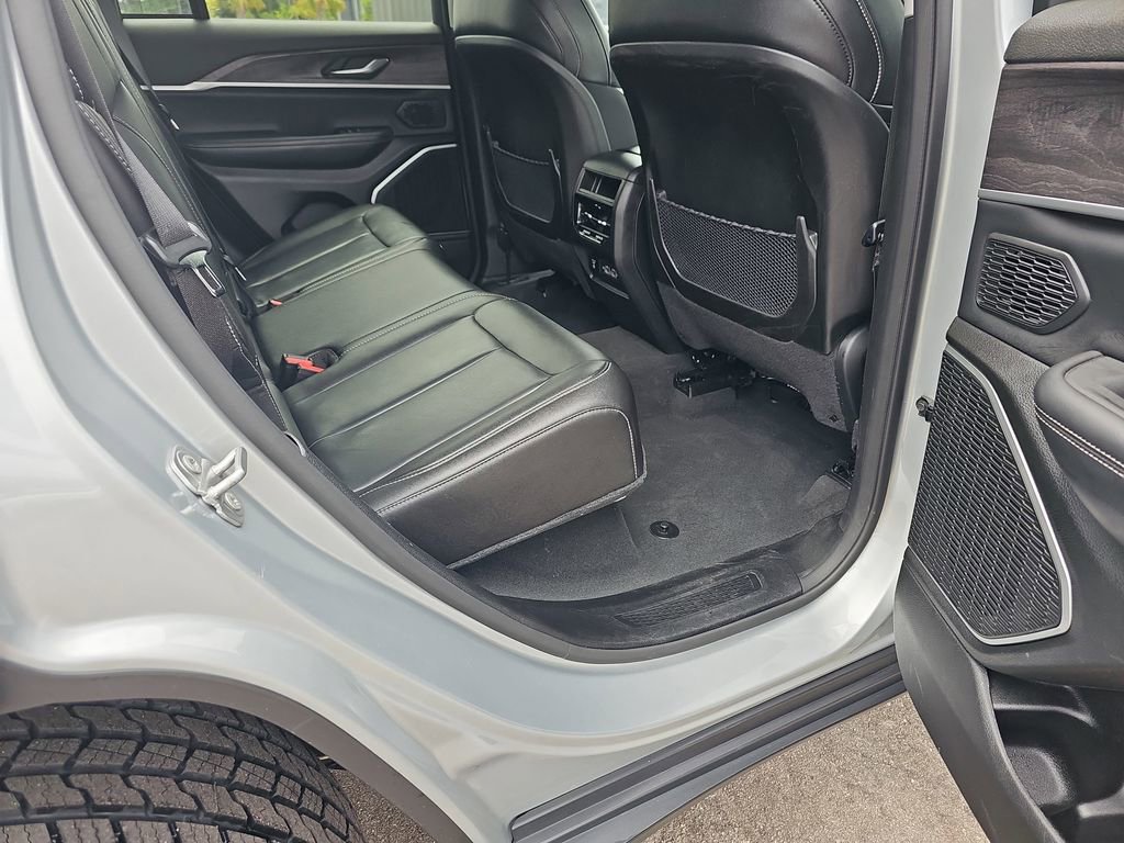 Used 2022 Jeep Grand Cherokee Limited 4xe AWD/4WD image 15