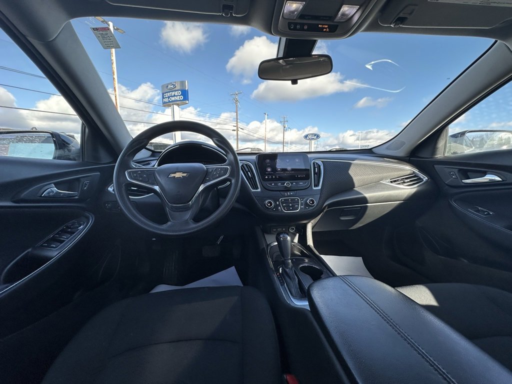 Used 2020 Chevrolet Malibu LT image 13