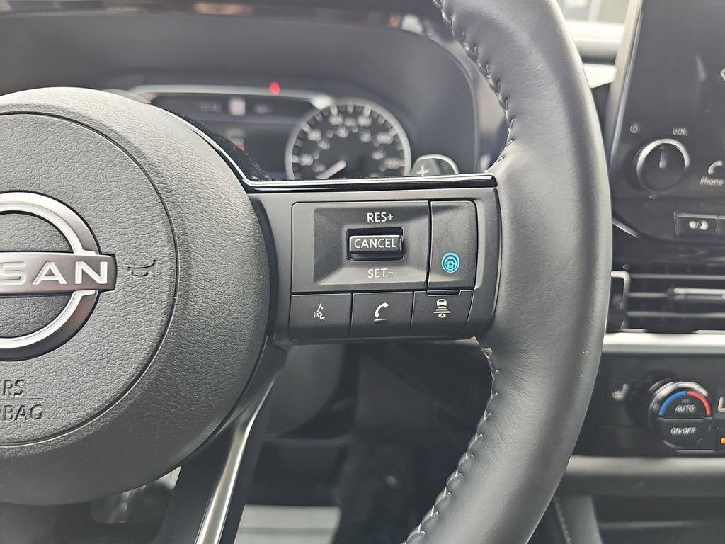 Used 2025 Nissan Pathfinder SL w/ SL Premium Package image 23