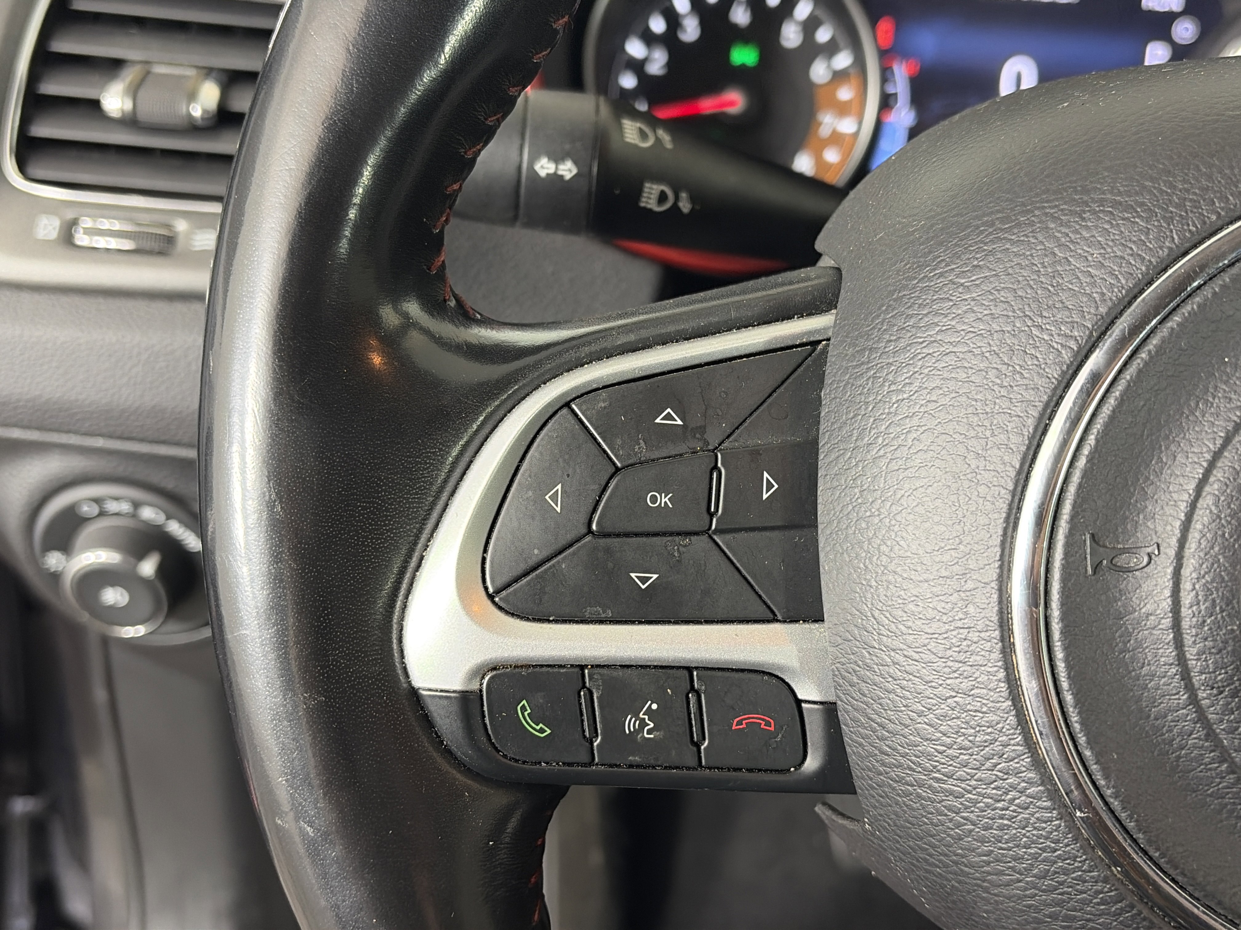 Used 2020 Jeep Compass Trailhawk image 28