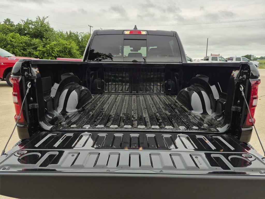 New 2026 RAM 1500 Classic Warlock AWD/4WD image 9