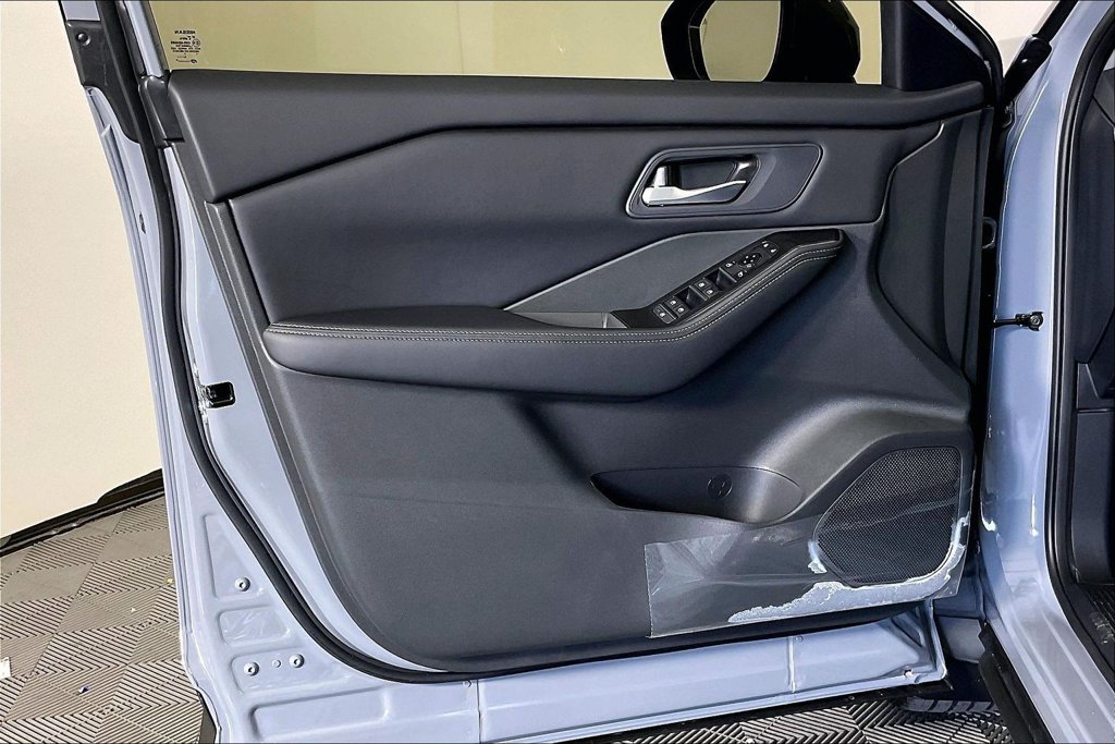 New 2027 Nissan Rogue SV w/ Cold Weather Package FWD image 36