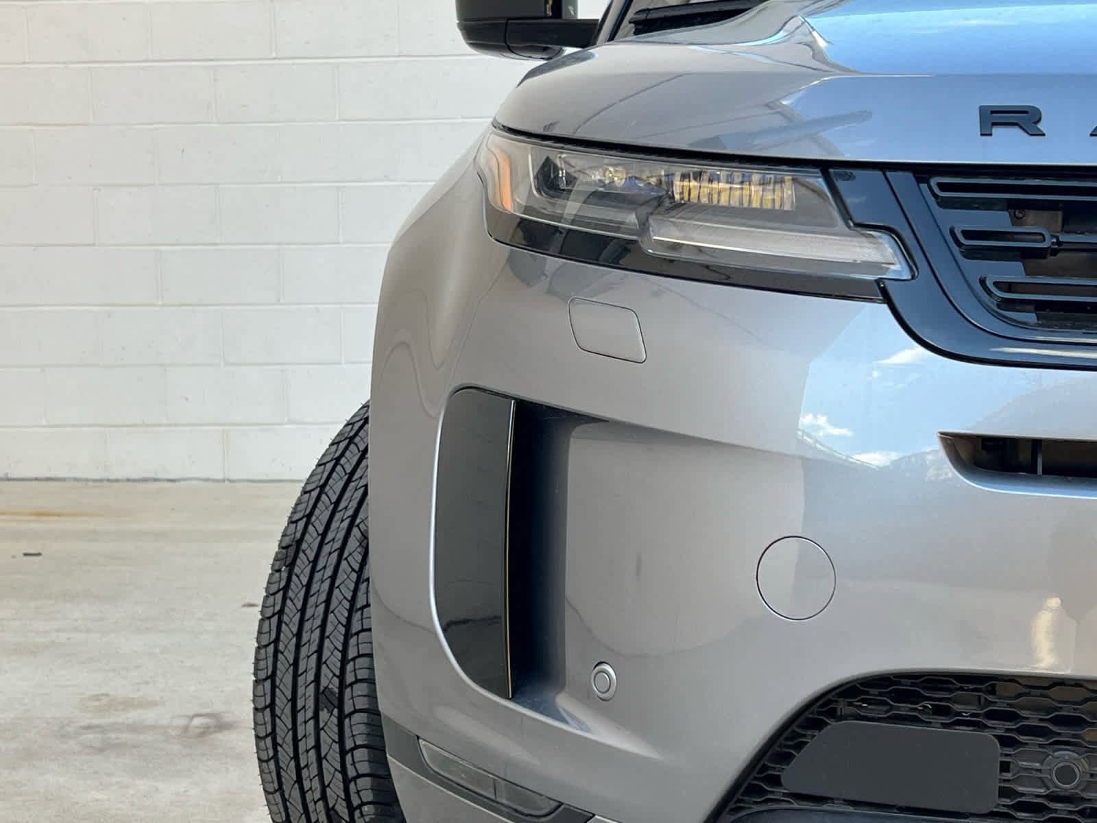 New 2026 Land Rover Range Rover Evoque S image 3