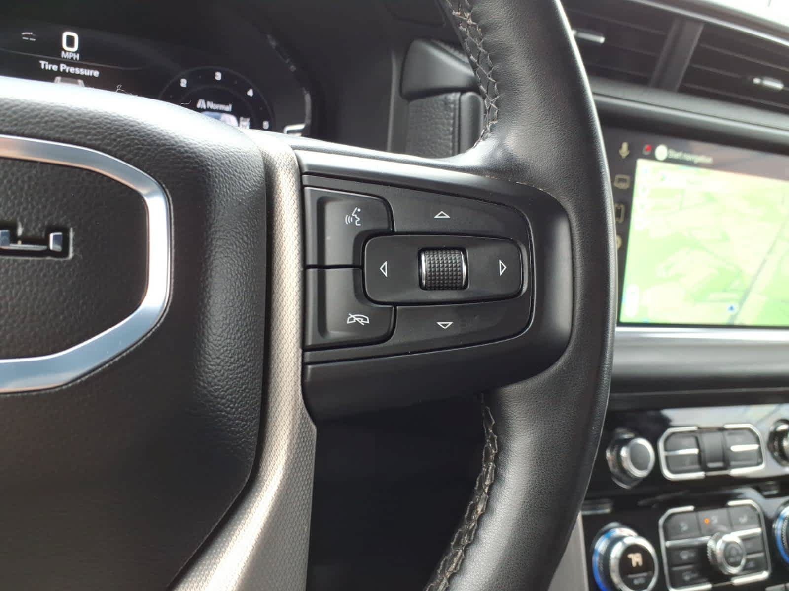 Used 2024 GMC Yukon Denali AWD/4WD image 24