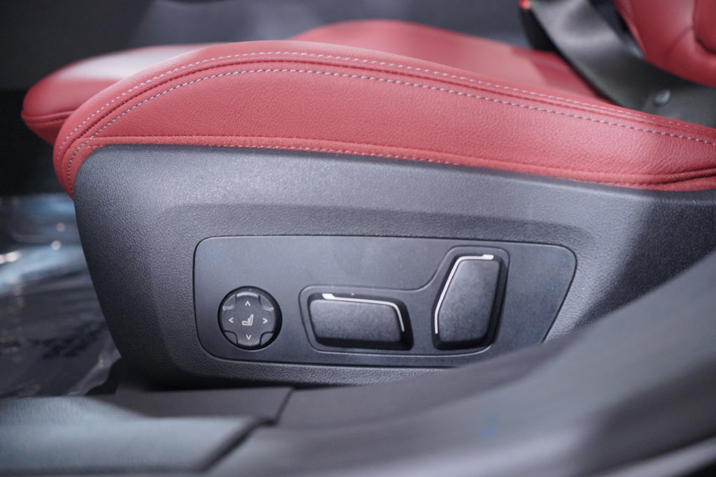 New 2026 BMW i4 eDrive40 w/ Premium Package RWD image 8