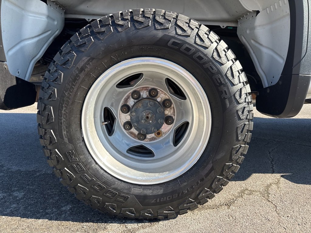 Used 2021 GMC Sierra 3500 SLT w/ SLT Preferred Package image 13