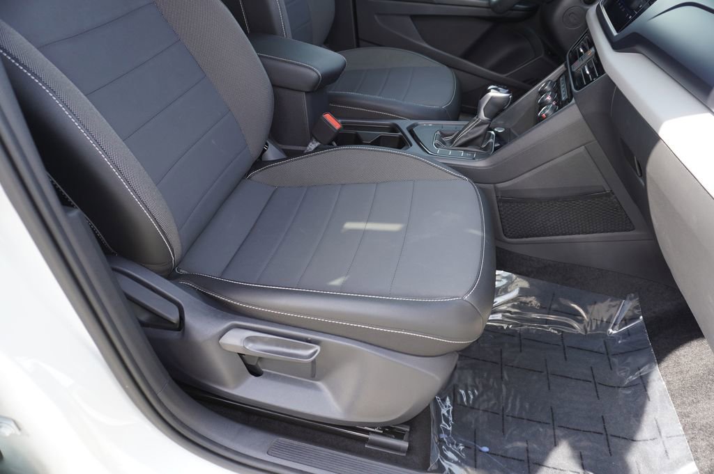 Used 2023 Volkswagen Taos SE image 10