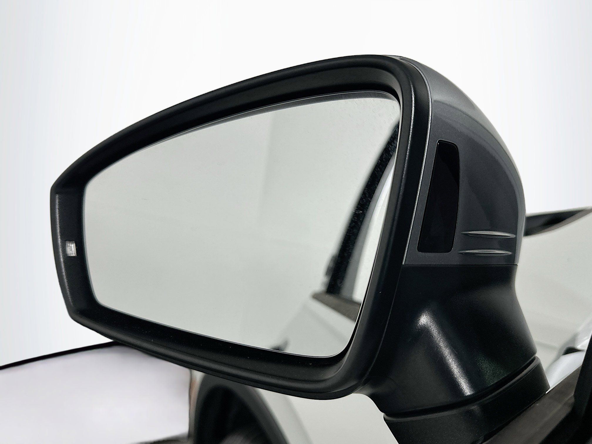 Used 2024 Volkswagen Tiguan Wolfsburg Edition image 16