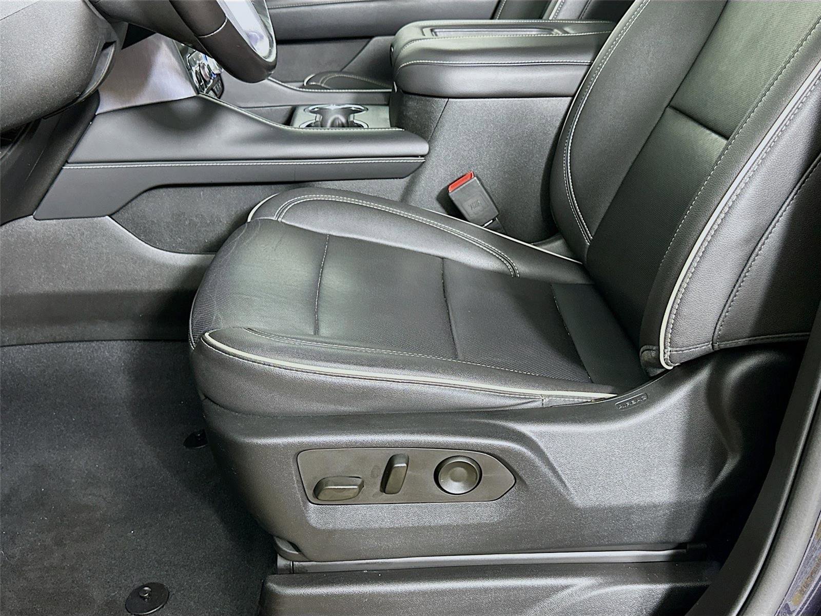 Used 2023 GMC Yukon SLT image 20