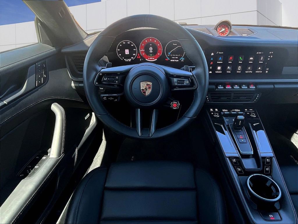 Used 2025 Porsche 911 Carrera GTS RWD image 13