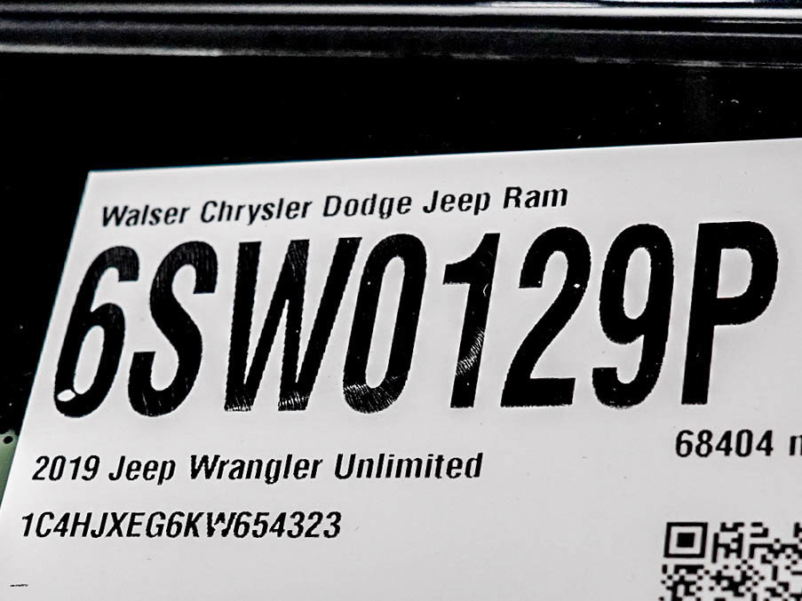 Used 2019 Jeep Wrangler Unlimited Sahara w/ Uconnect 4C Nav & Sound Group AWD/4WD image 28